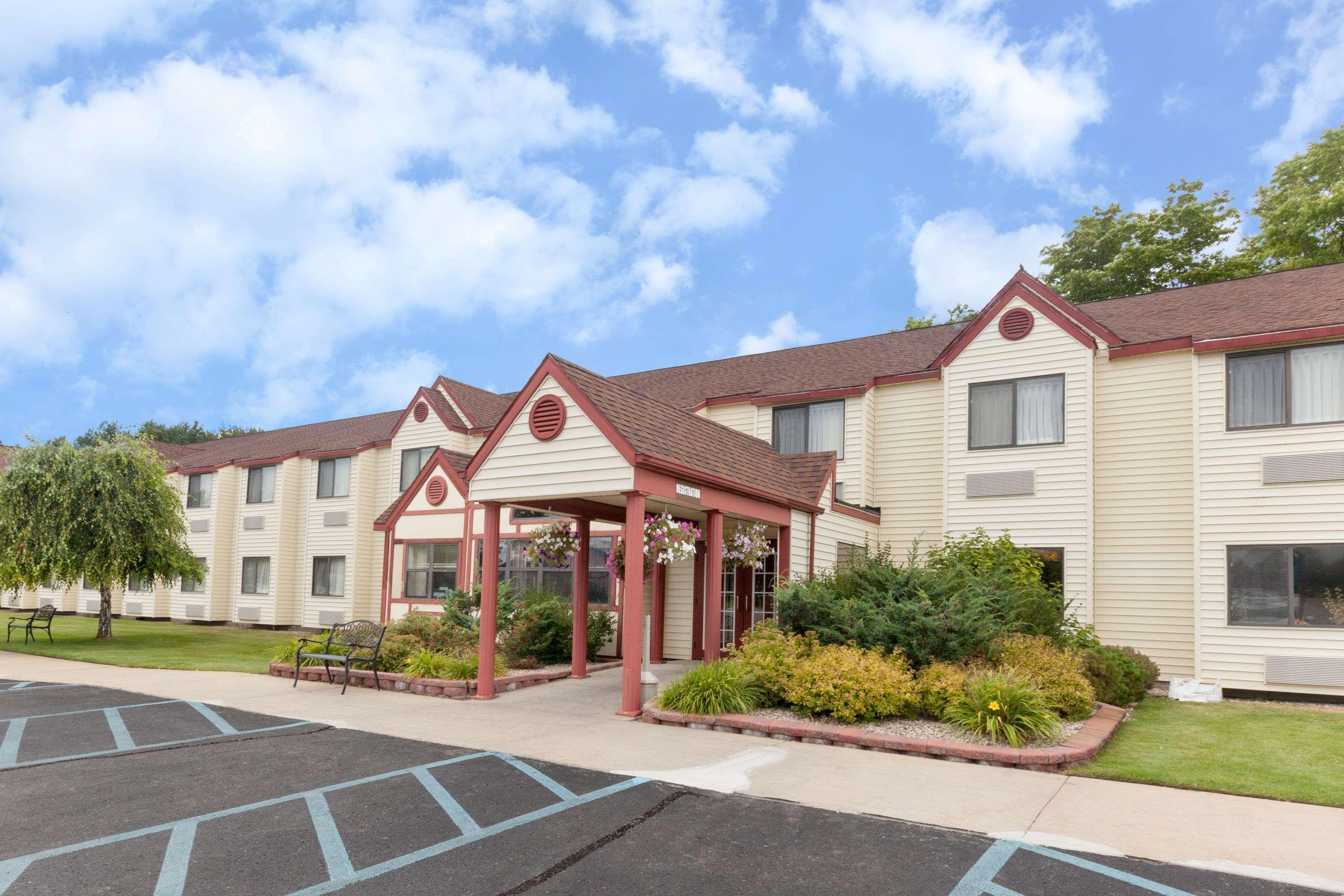 Hotel Baymont By Wyndham Gaylord Exteriér fotografie